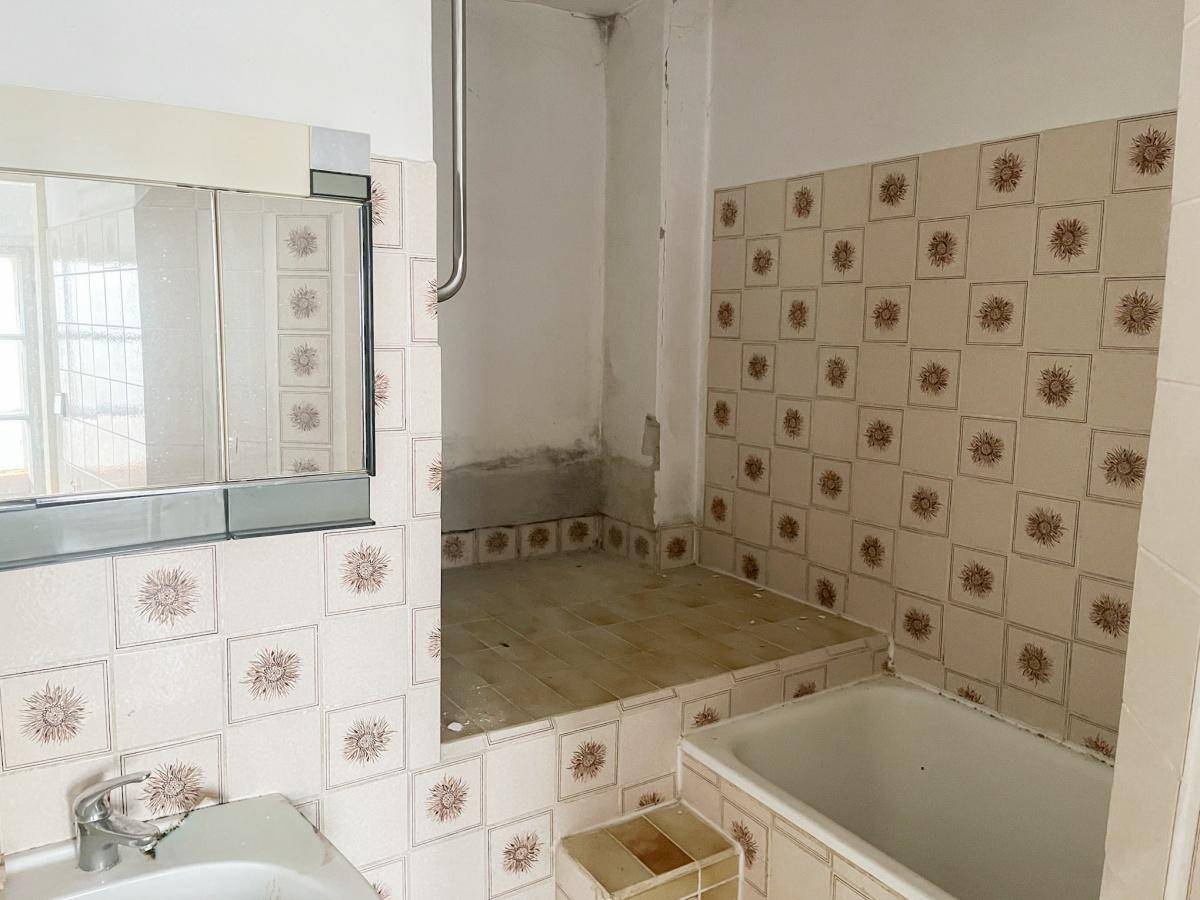 [06704] Schönes Grundstück mit Abrisshaus – další
