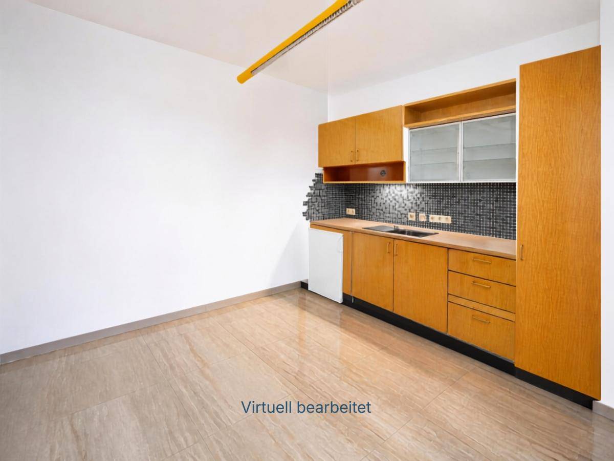 Küchenzeile mit Holzschränken, Spüle und Mosaikfliesen, virtuell bearbeitet für neue Nutzung.