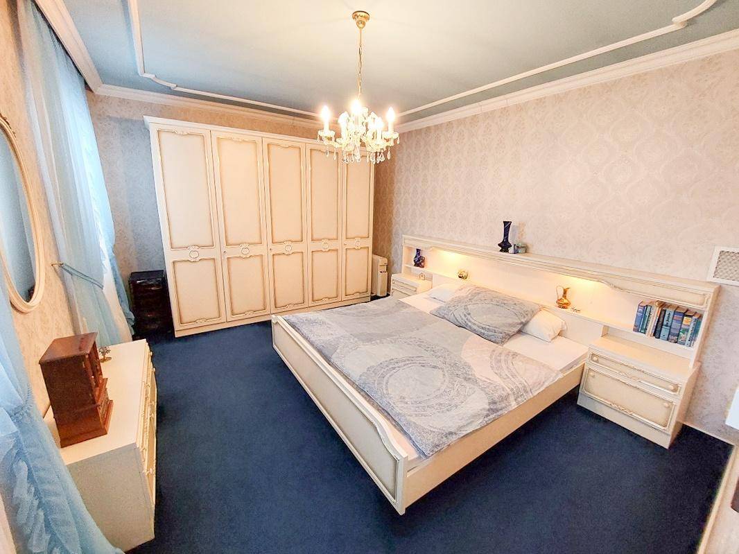 05 Schlafzimmer (1)