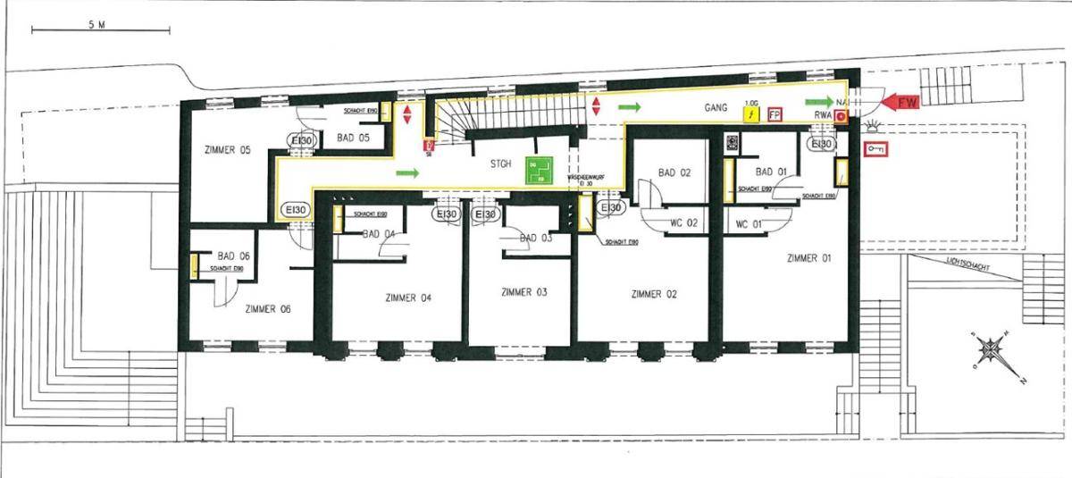 Grundriss des ersten Obergeschosses mit mehreren Zimmern und Bädern.