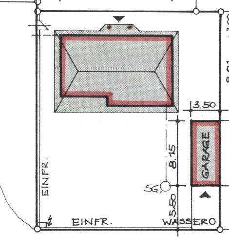 Detailansicht des Grundrisses mit Garage und Zufahrtsbereich.