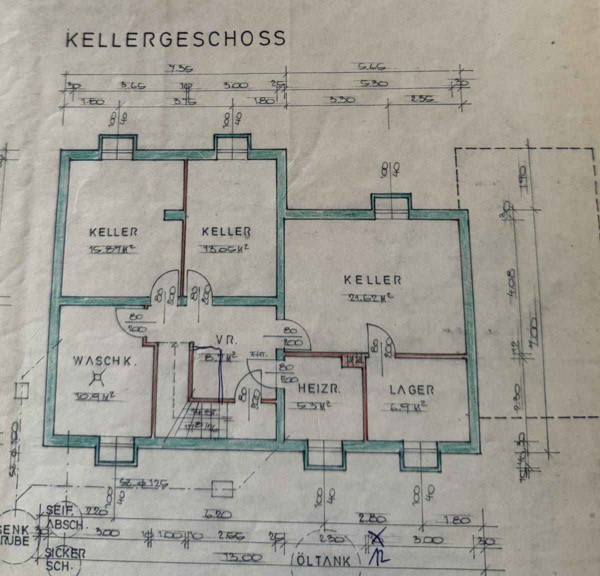 Historischer Grundriss des Kellergeschosses mit verschiedenen Kellerräumen.
