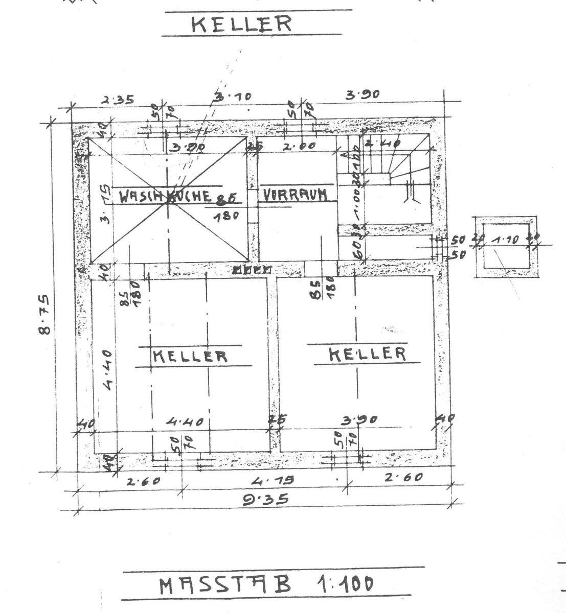 Grundriss des Kellers mit Waschküche, Vorraum und mehreren Lagerräumen, ideal für Stauraum und Haustechnik.