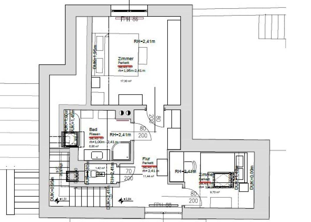Grundriss des Obergeschosses mit Schlafzimmern, Badezimmer mit Badewanne und Dusche.