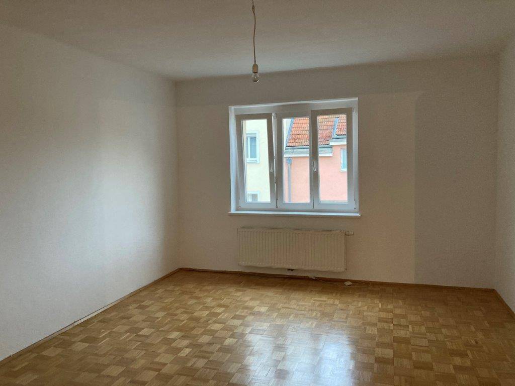 https://pictures.immobilienscout24.de/prod.www.immobilienscout24.at/pictureserver/loadPicture?q=70&id=012.0012000001E83kY-83a96da6a2c24d5ca045bc7db438668a