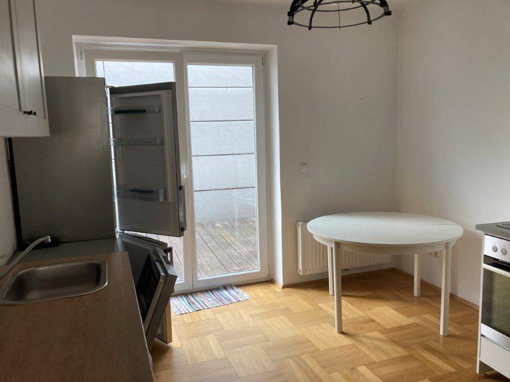 https://pictures.immobilienscout24.de/prod.www.immobilienscout24.at/pictureserver/loadPicture?q=70&id=012.0012000001E83kY-a40be723549f4626bc567c40997c7cf0