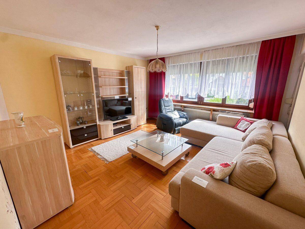 02 Wohnzimmer
