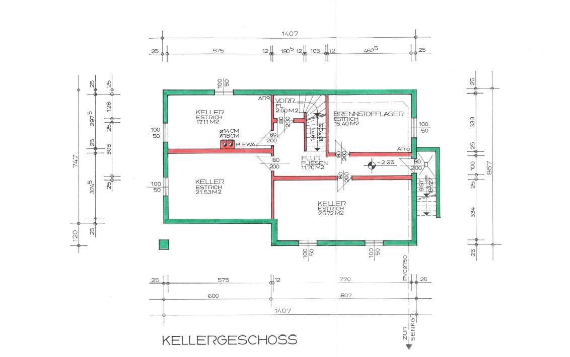 Grundriss des Kellergeschosses mit Raumaufteilung und Maßen.