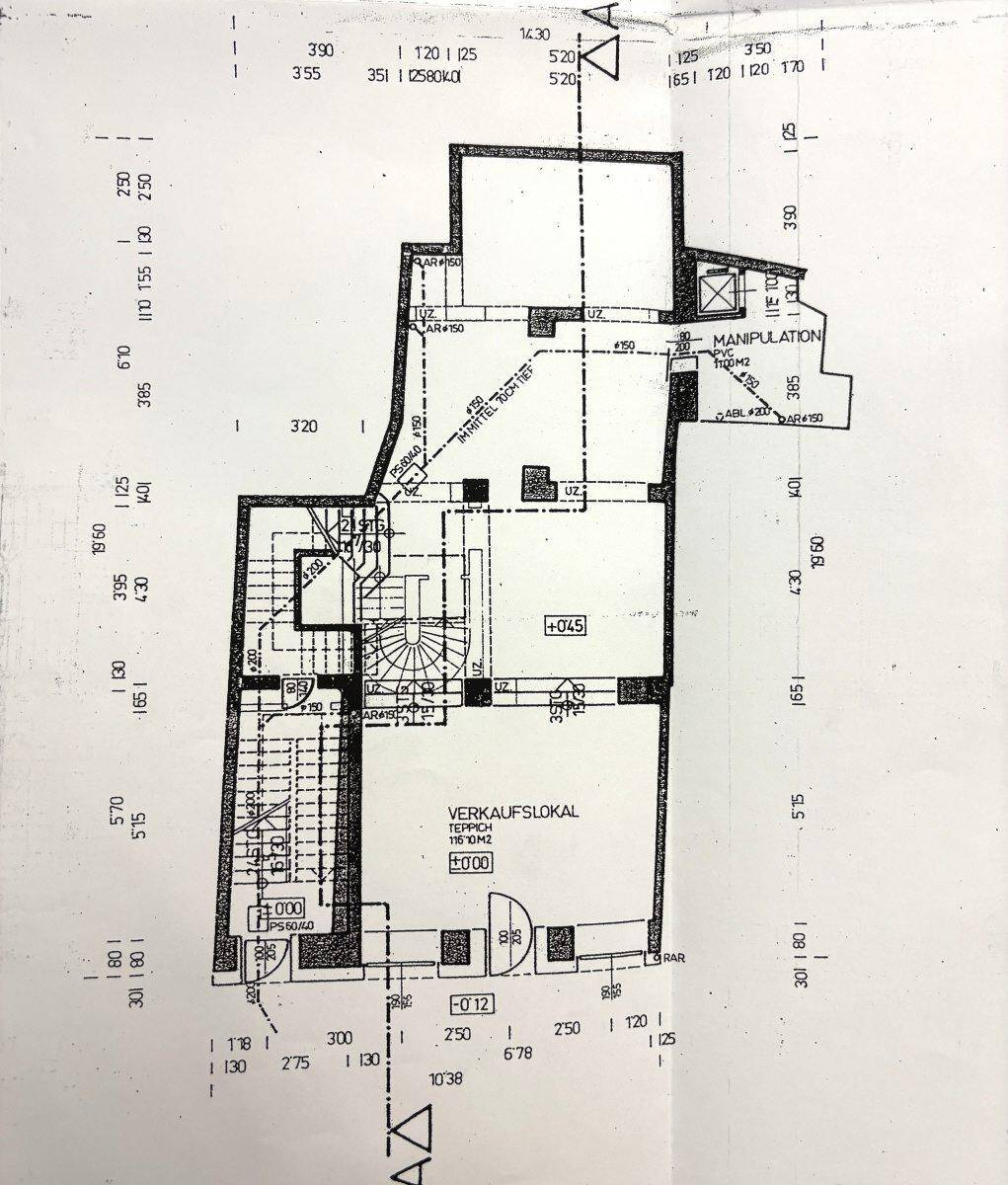 Grundriss des Erdgeschosses mit Verkaufsfläche und Treppenhaus.