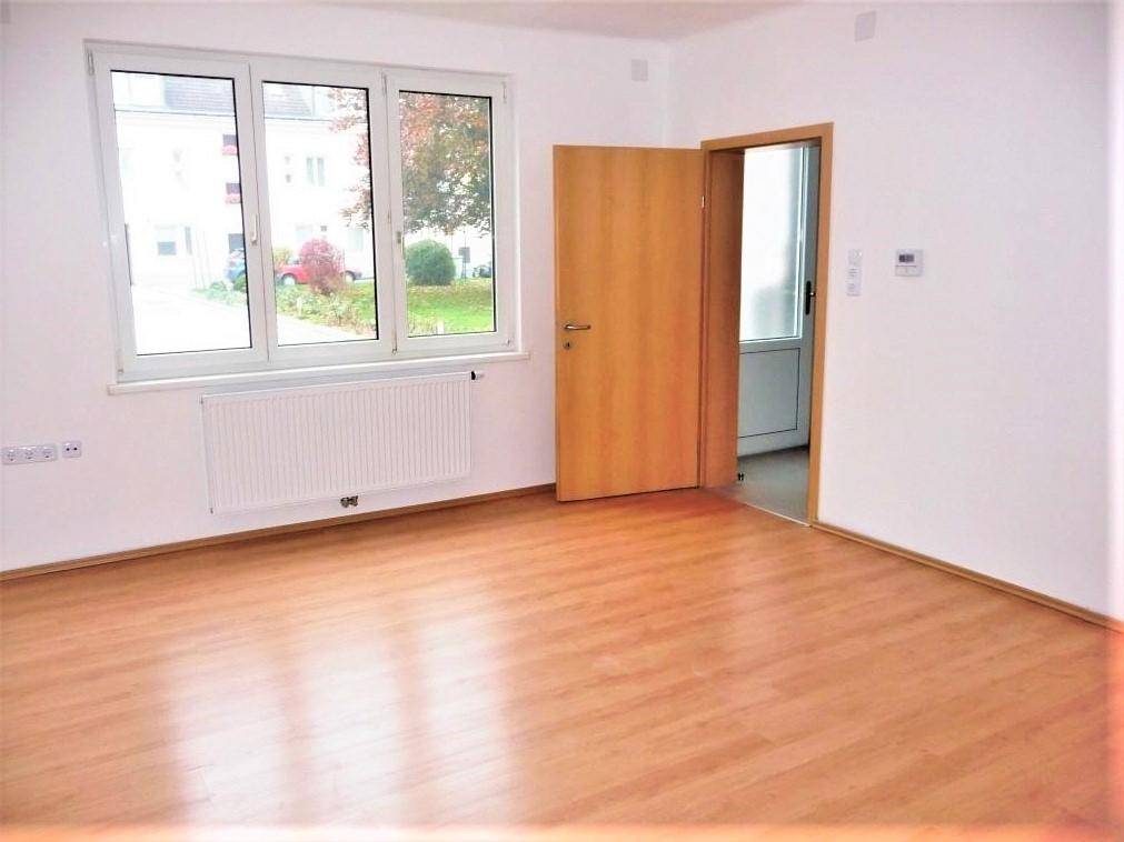 https://pictures.immobilienscout24.de/prod.www.immobilienscout24.at/pictureserver/loadPicture?q=70&id=012.0012000001E83kY-e1fdc9e4d08c40b8a326333974671554