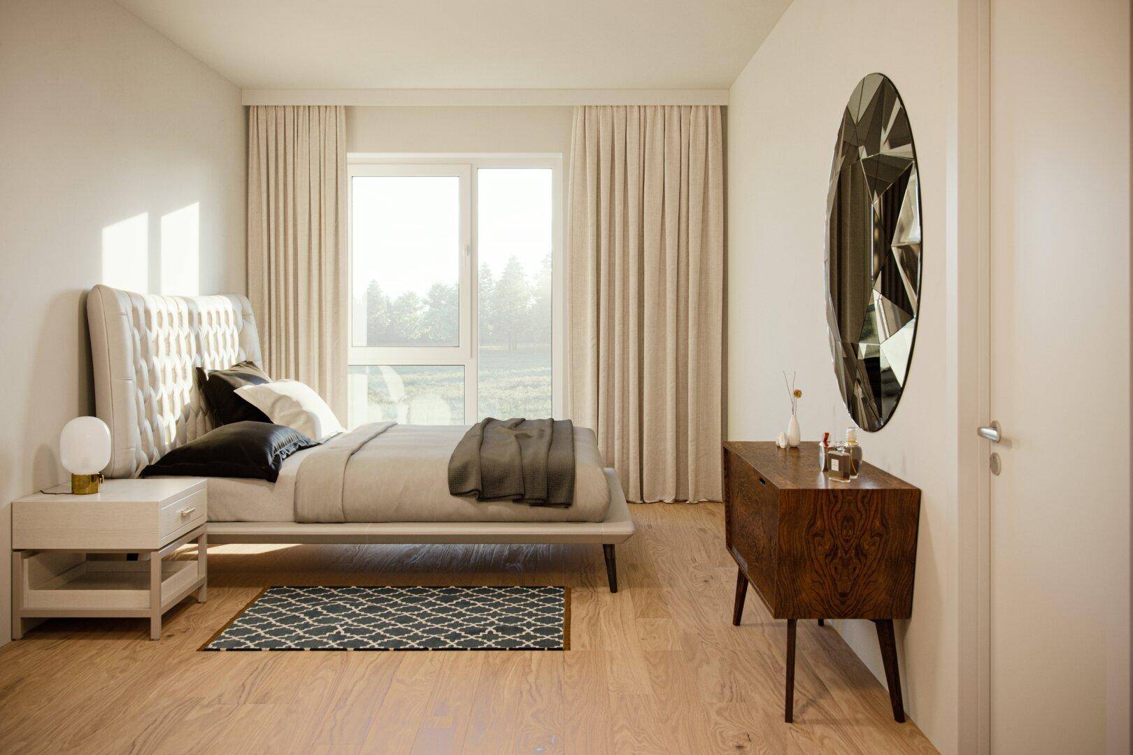 Helles Schlafzimmer mit modernem Bett, Holzboden und großem Fenster für viel Tageslicht.