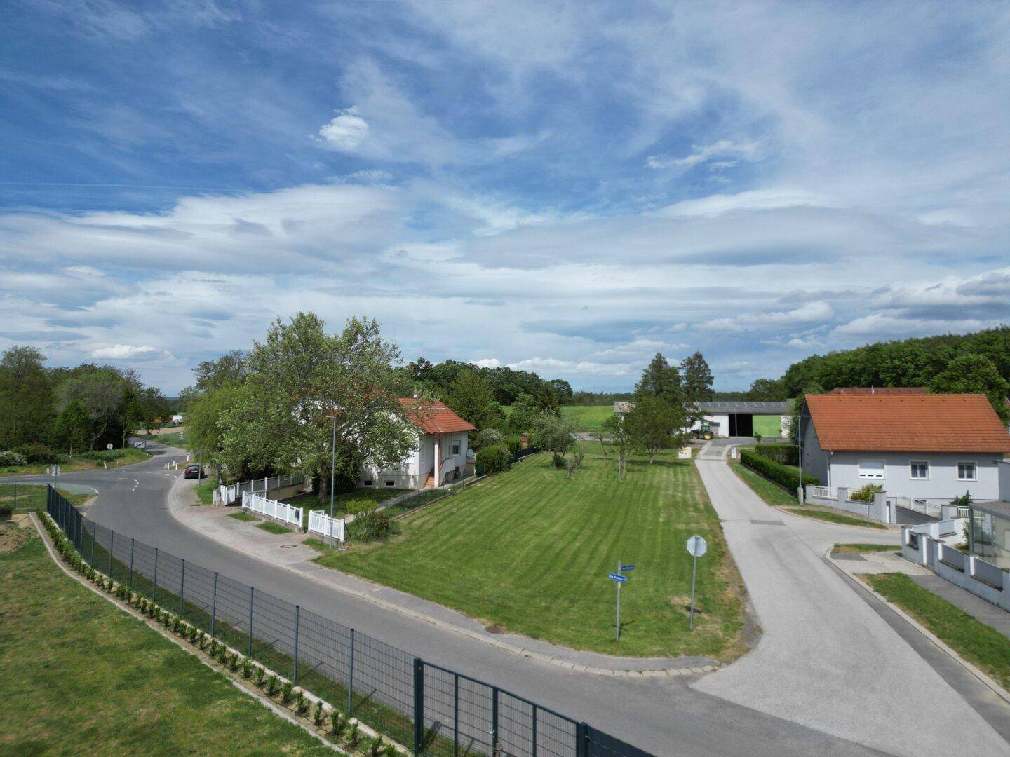 +++ Ebenes Baugrundstück in unverbauberer Südlage am Ortsrand von Stoob +++ - Ansicht 2