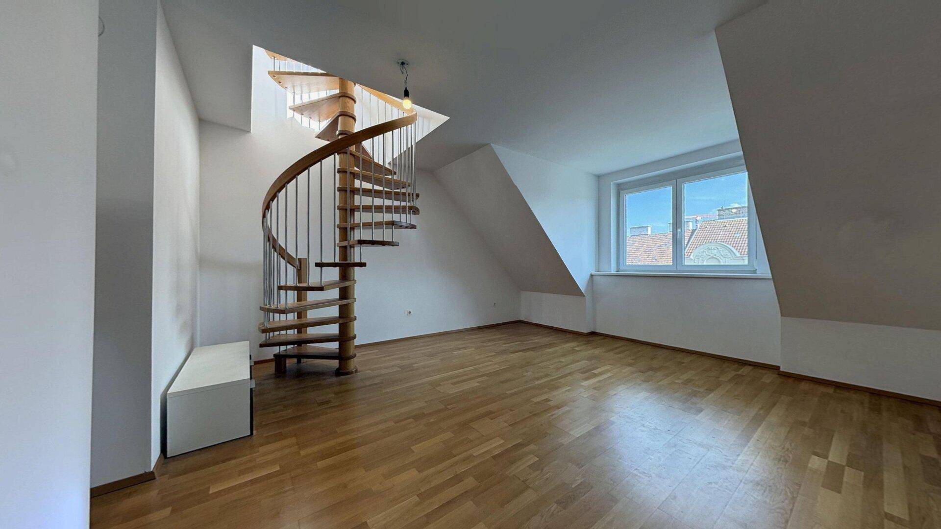 ++ Über den Dächern Wiens ++ Lichtdurchflutete 2-Zimmer-Dachgeschosswohnung mit Sonnenterrasse nahe Prater - Widok 4