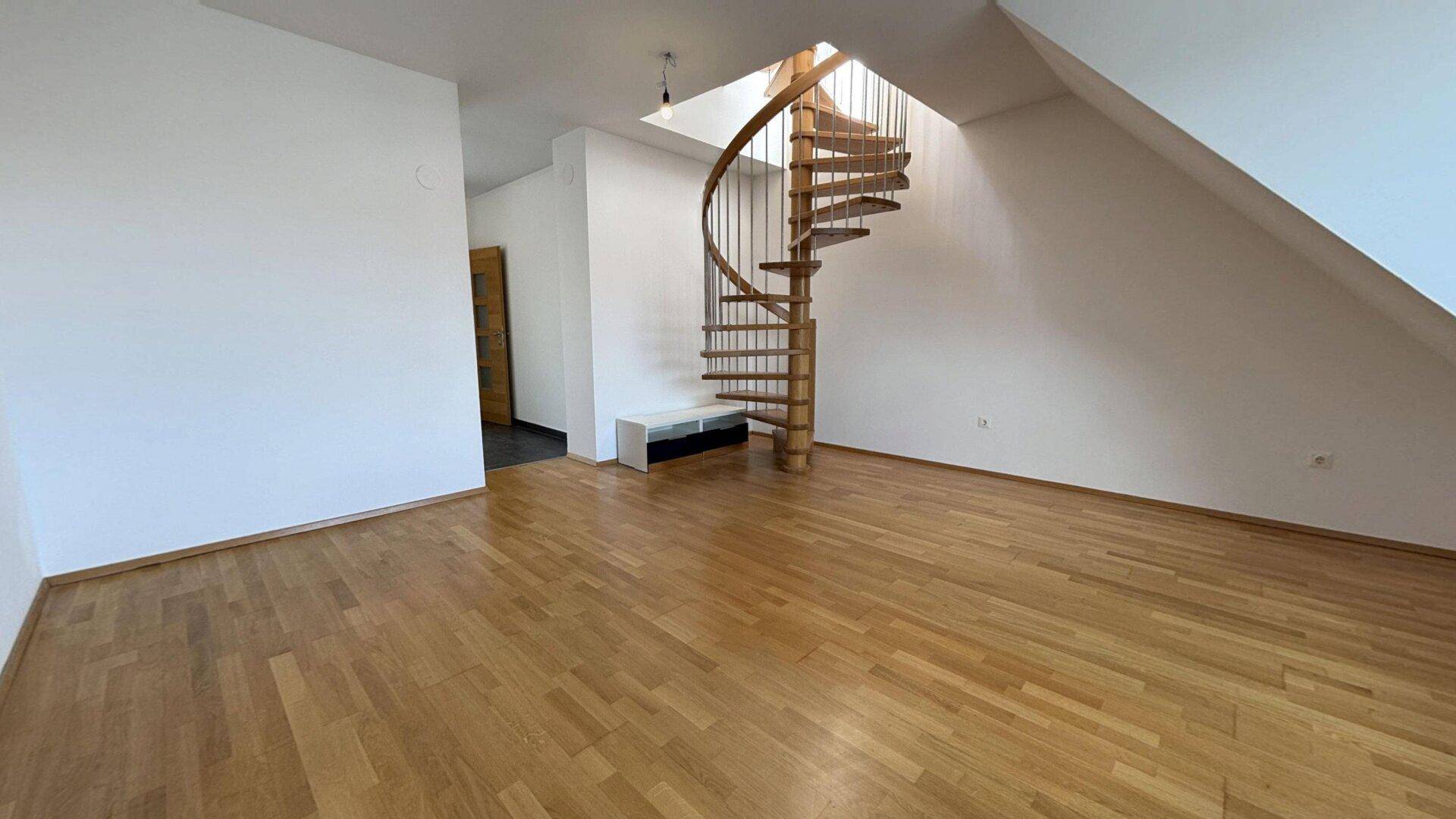 ++ Über den Dächern Wiens ++ Lichtdurchflutete 2-Zimmer-Dachgeschosswohnung mit Sonnenterrasse nahe Prater - Widok 5