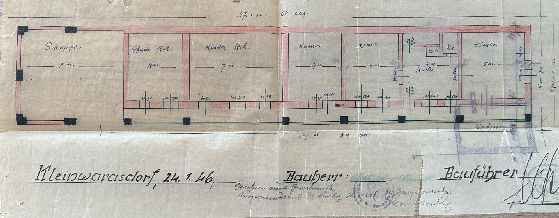 Ausschnitt eines historischen Grundrisses mit verschiedenen Räumen und Maßen.
