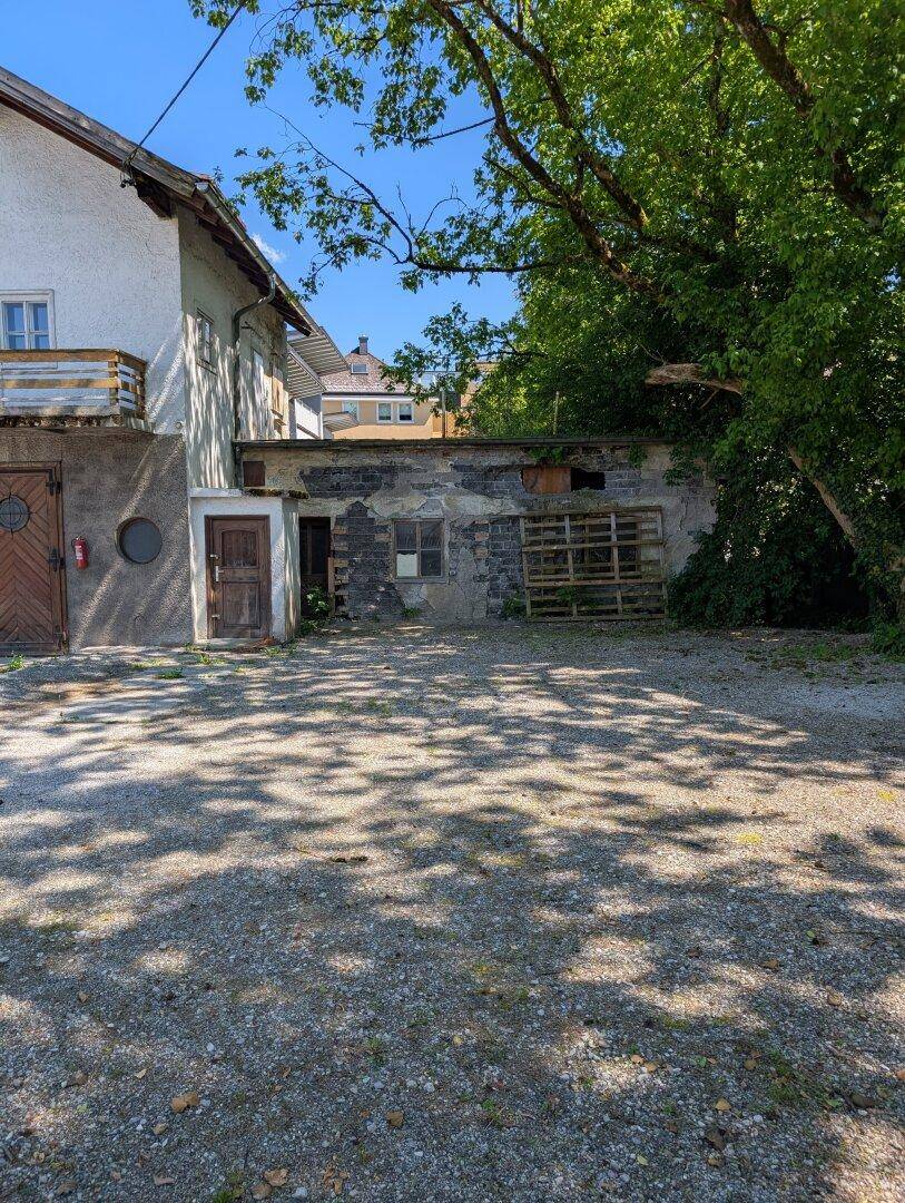 Baugrundstück mit Altbestand mit hoher Baudichte und in zentraler Lage von Salzburg-Maxglan/Riedenburg - Ansicht 3