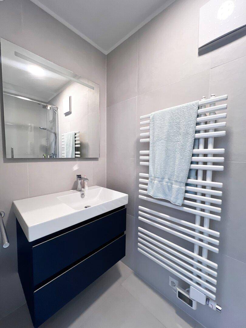 Badezimmer 2 (2. Ebene)