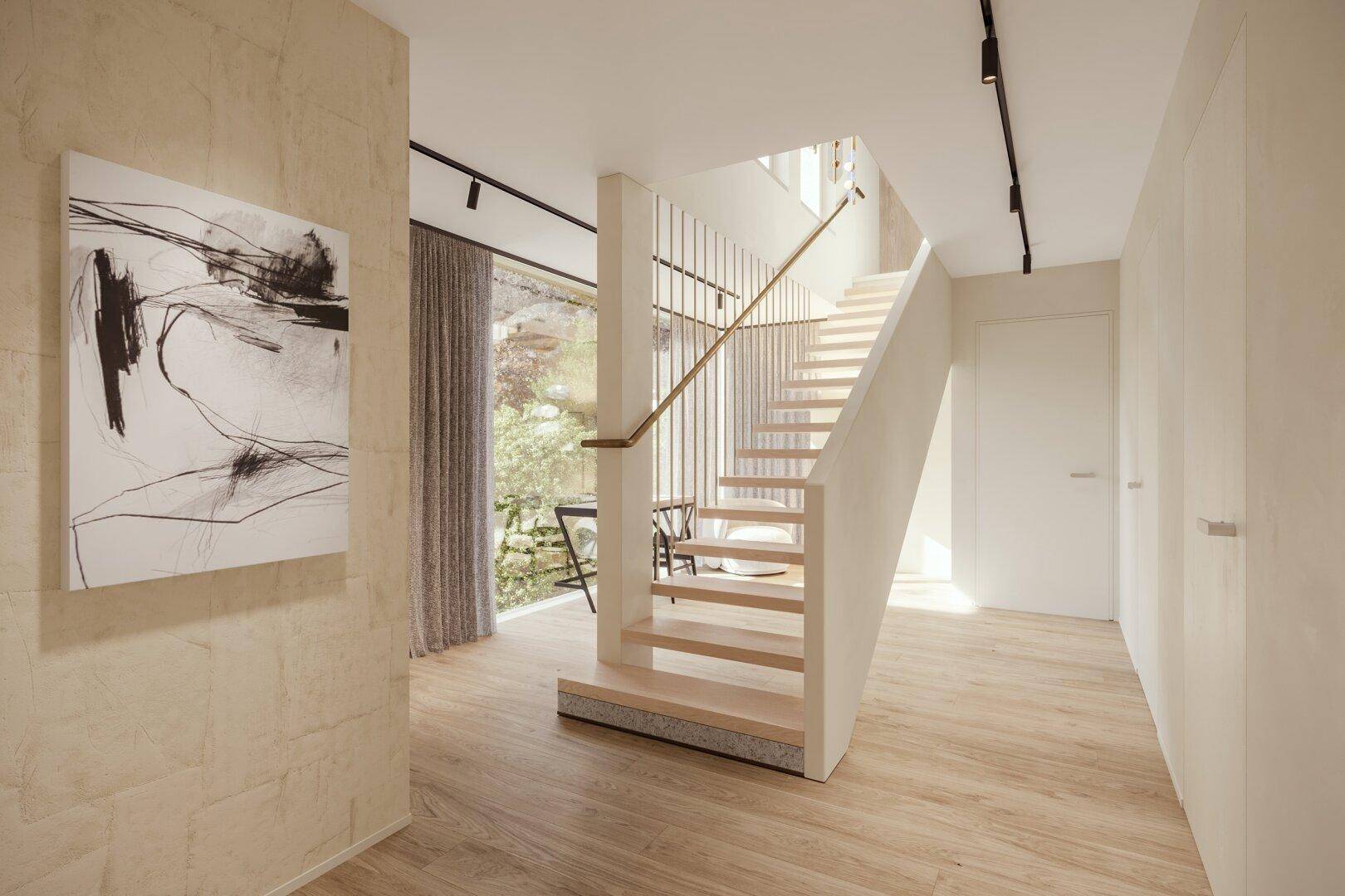 Heller Eingangsbereich mit moderner Holztreppe, Holzboden und großem Fenster.