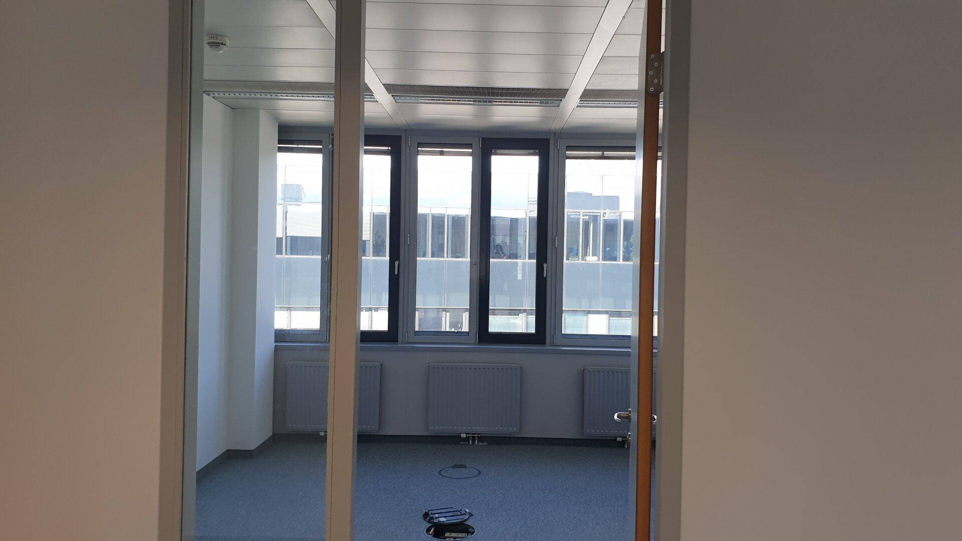 moderne Bürofläche mit Terrasse, attraktives Business-Umfeld - Ansicht 2