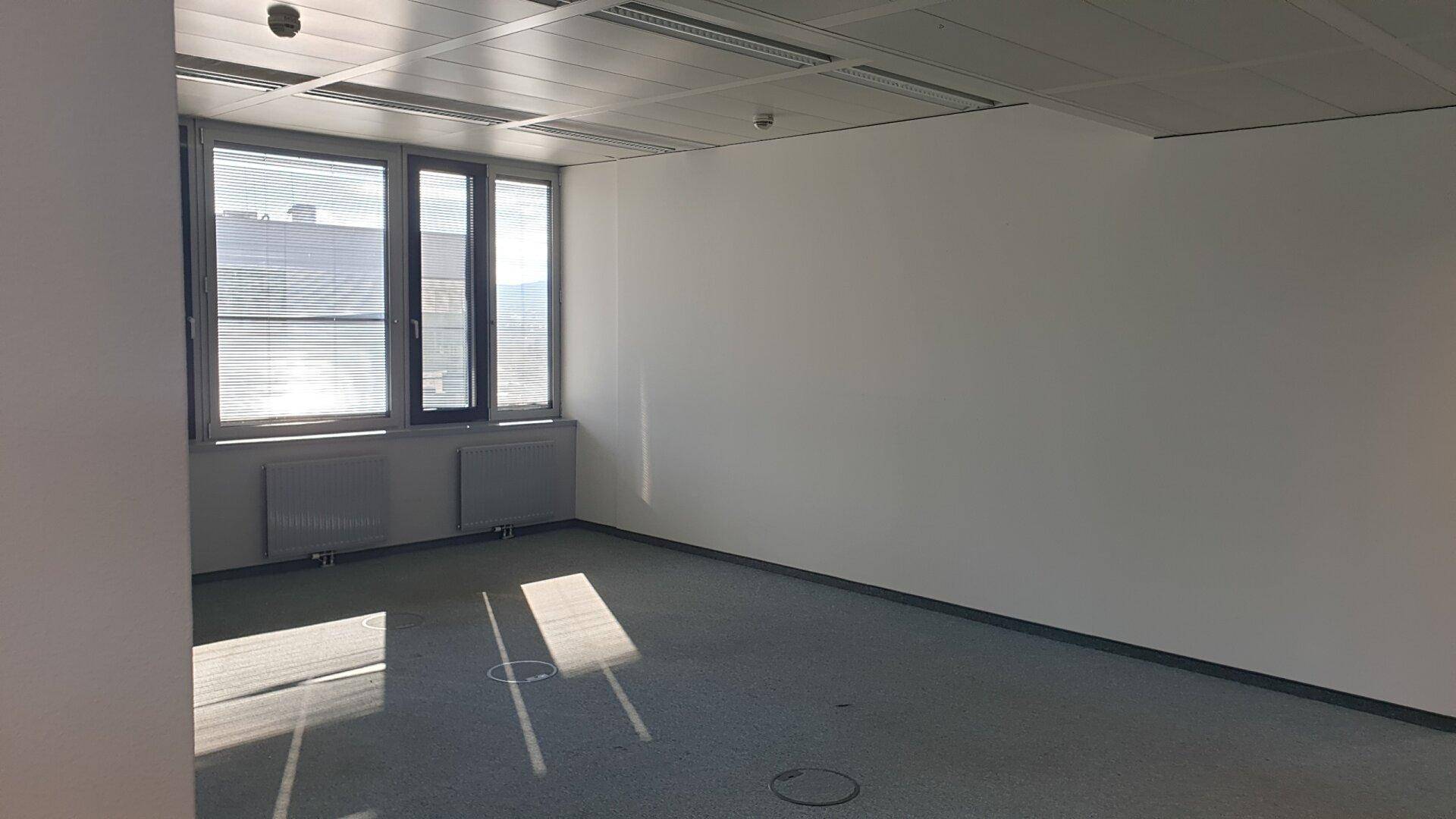 moderne Bürofläche mit Terrasse, attraktives Business-Umfeld - Ansicht 3