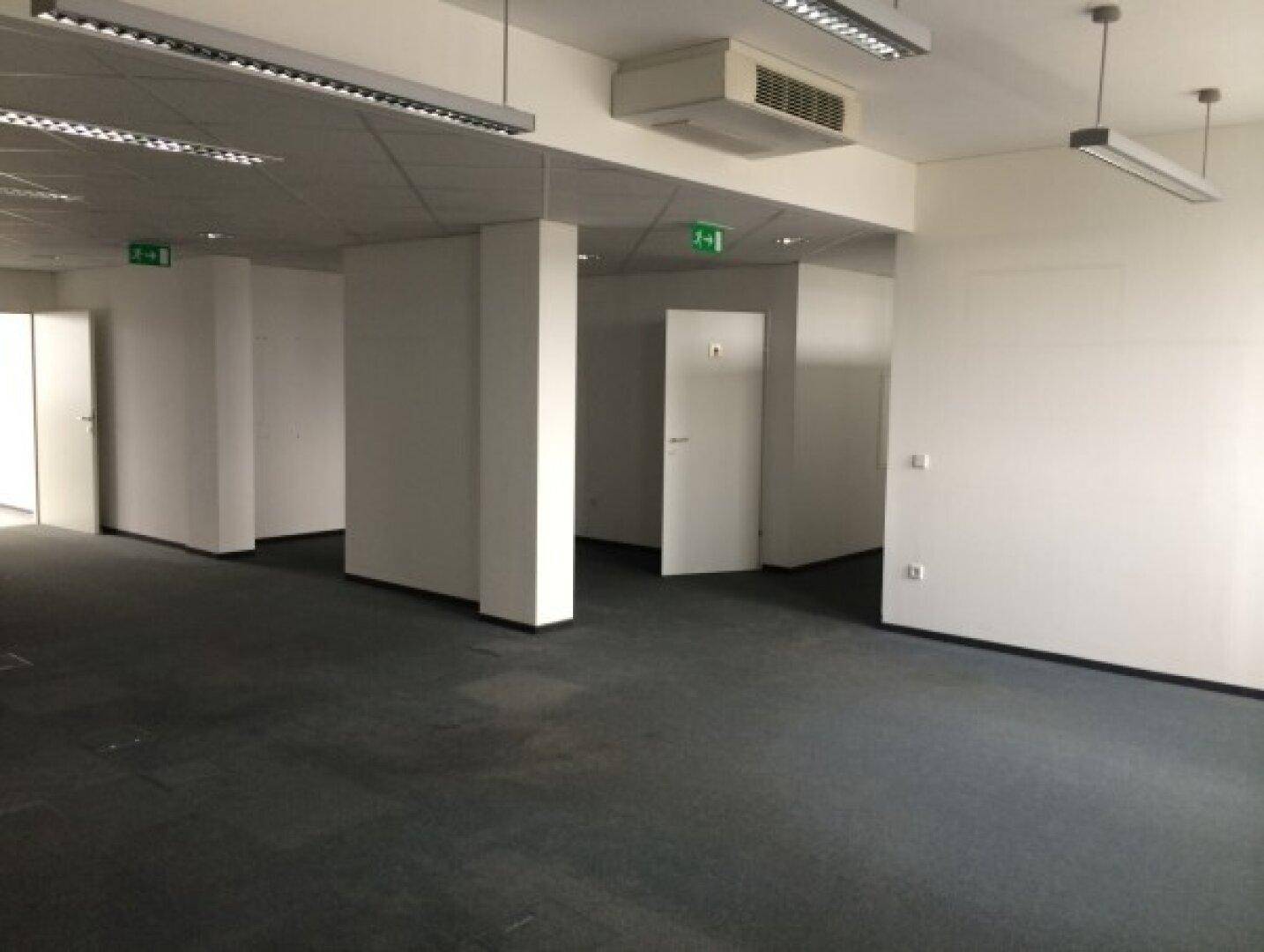Büro mit bester Verkehrsanbindung, direkt bei S-Bahn-Station, Tiefgarage im Objekt - Ansicht 4