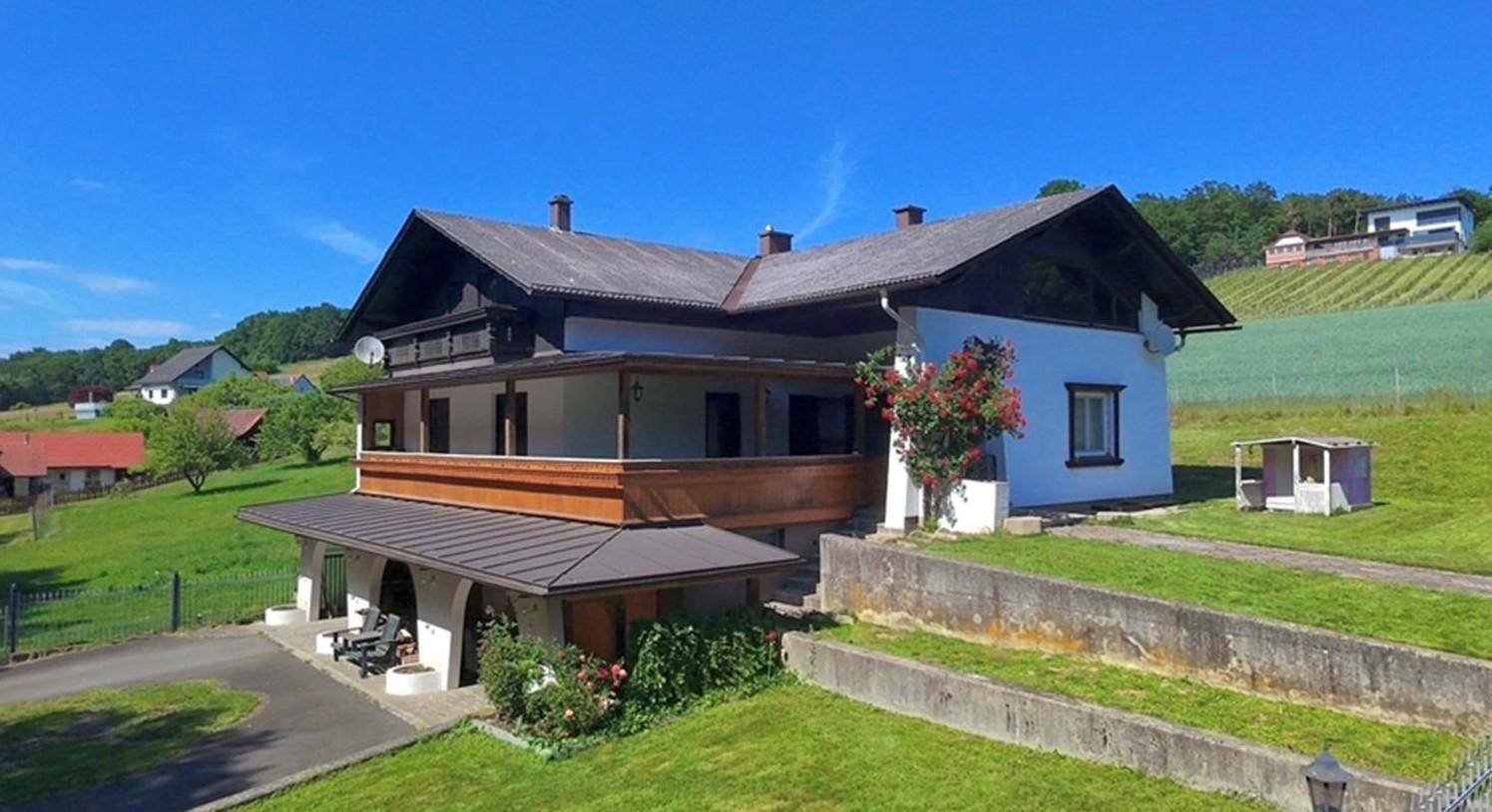 Charmantes Landhaus inmitten der Thermenregion mit viel Potential ! - Ansicht 2