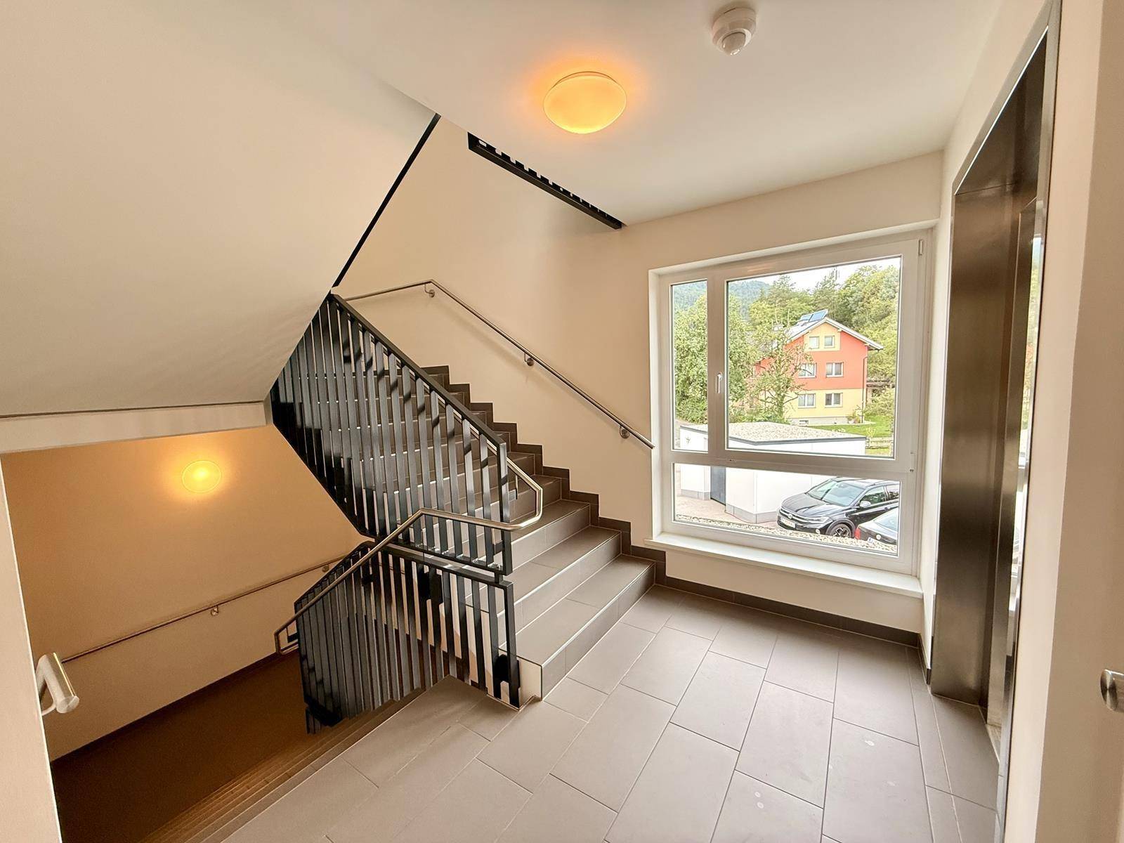 Stiegenhaus mit Lift