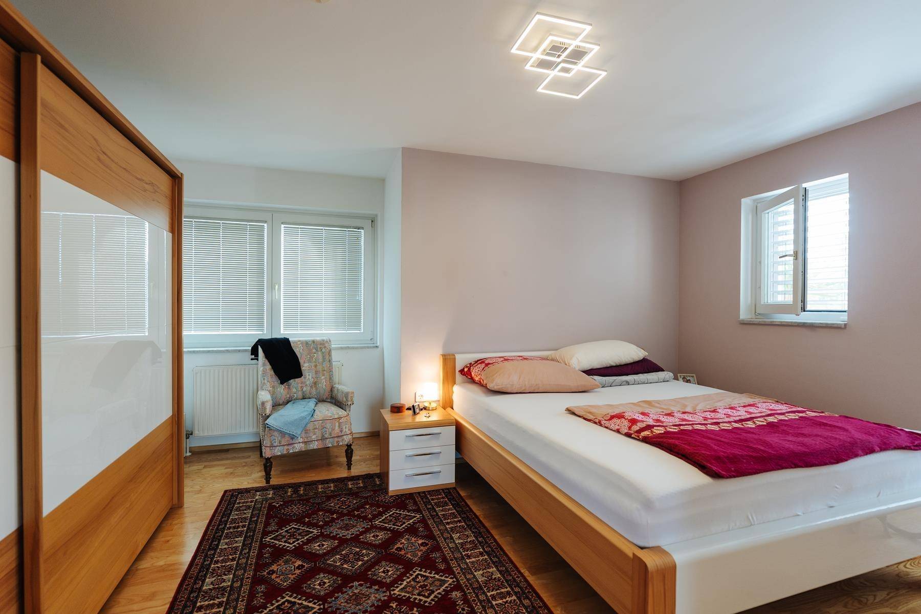 Schlafzimmer 1