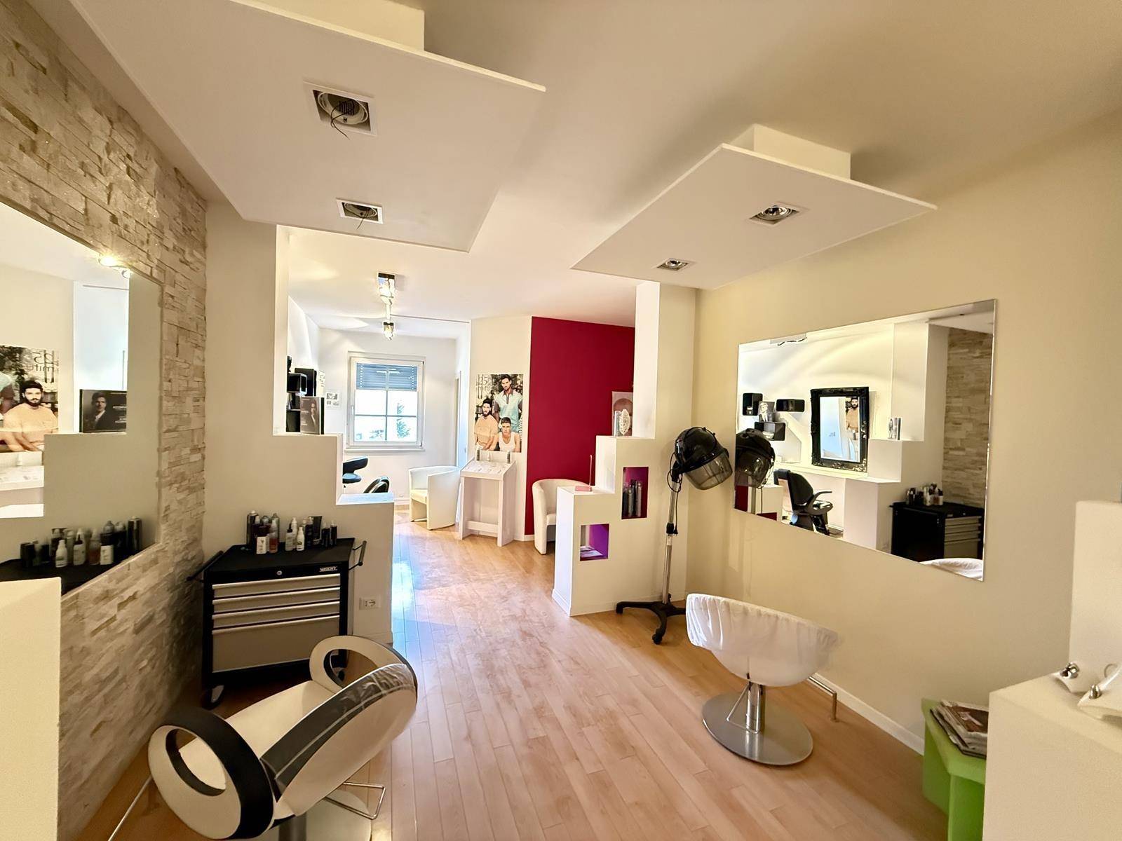Büro bzw. Geschäftsräumlichkeit mit ca. 100m² in Villach - Widok 6