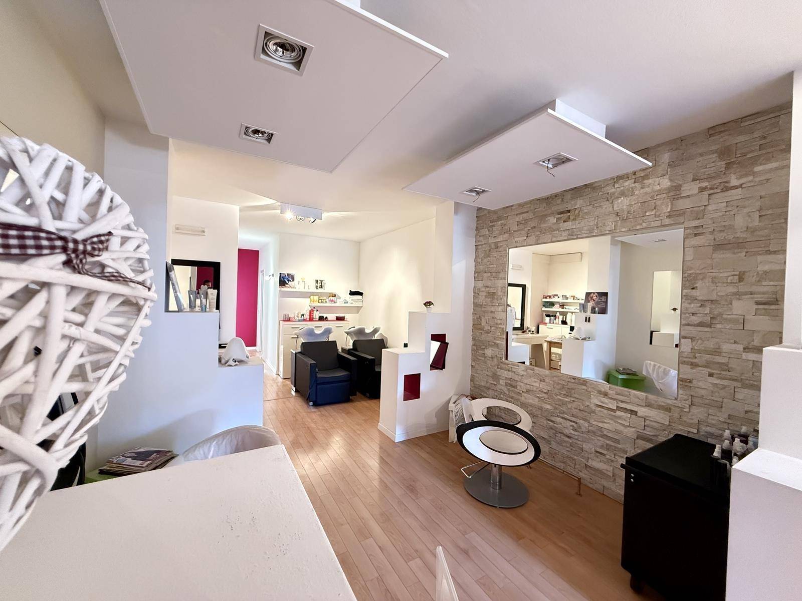 Büro bzw. Geschäftsräumlichkeit mit ca. 100m² in Villach - Widok 4