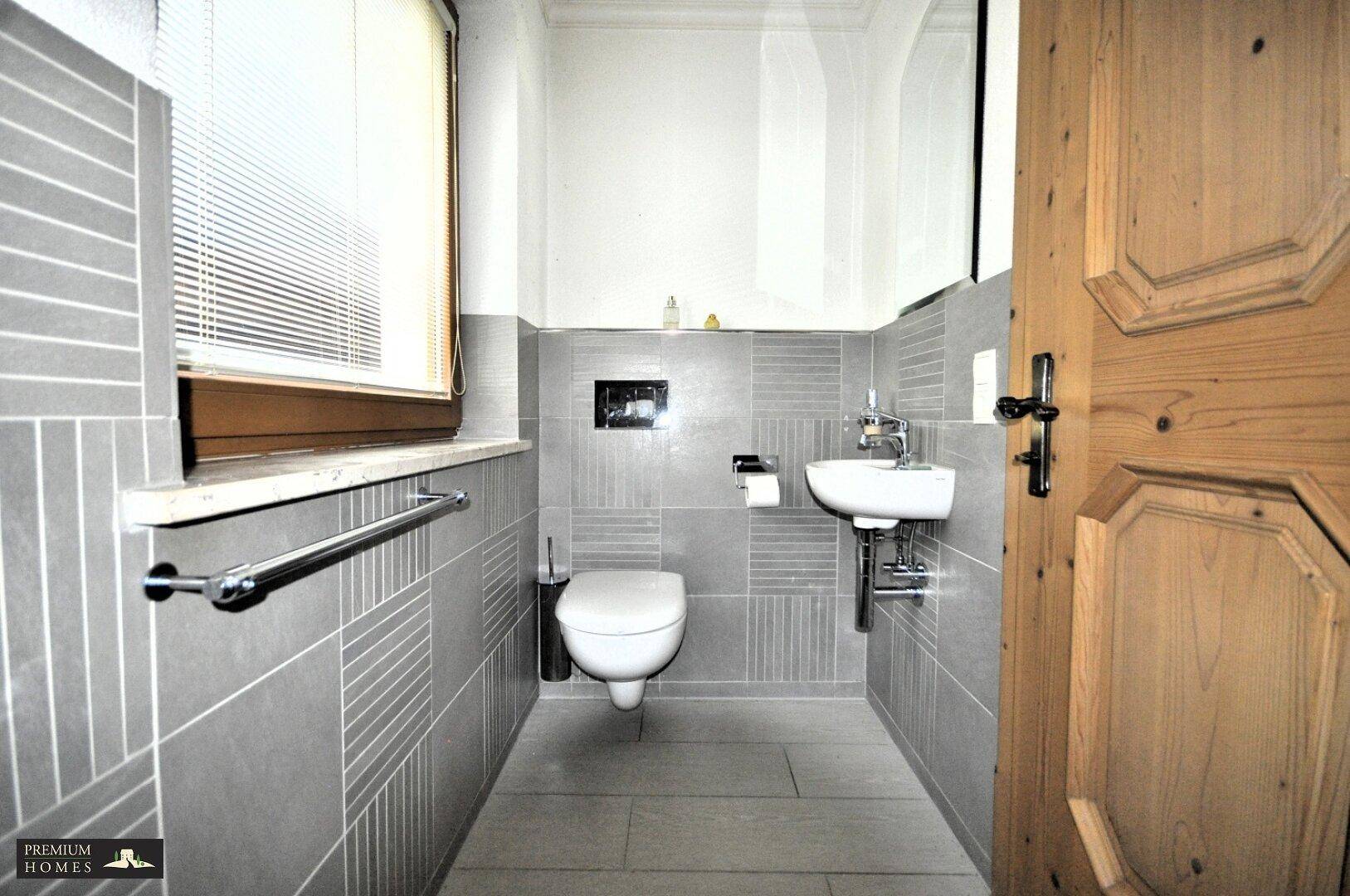 BREITENBACH AM INN - Idyllisches Einfamilienwohnhaus Toilette/Dusche im Parterre