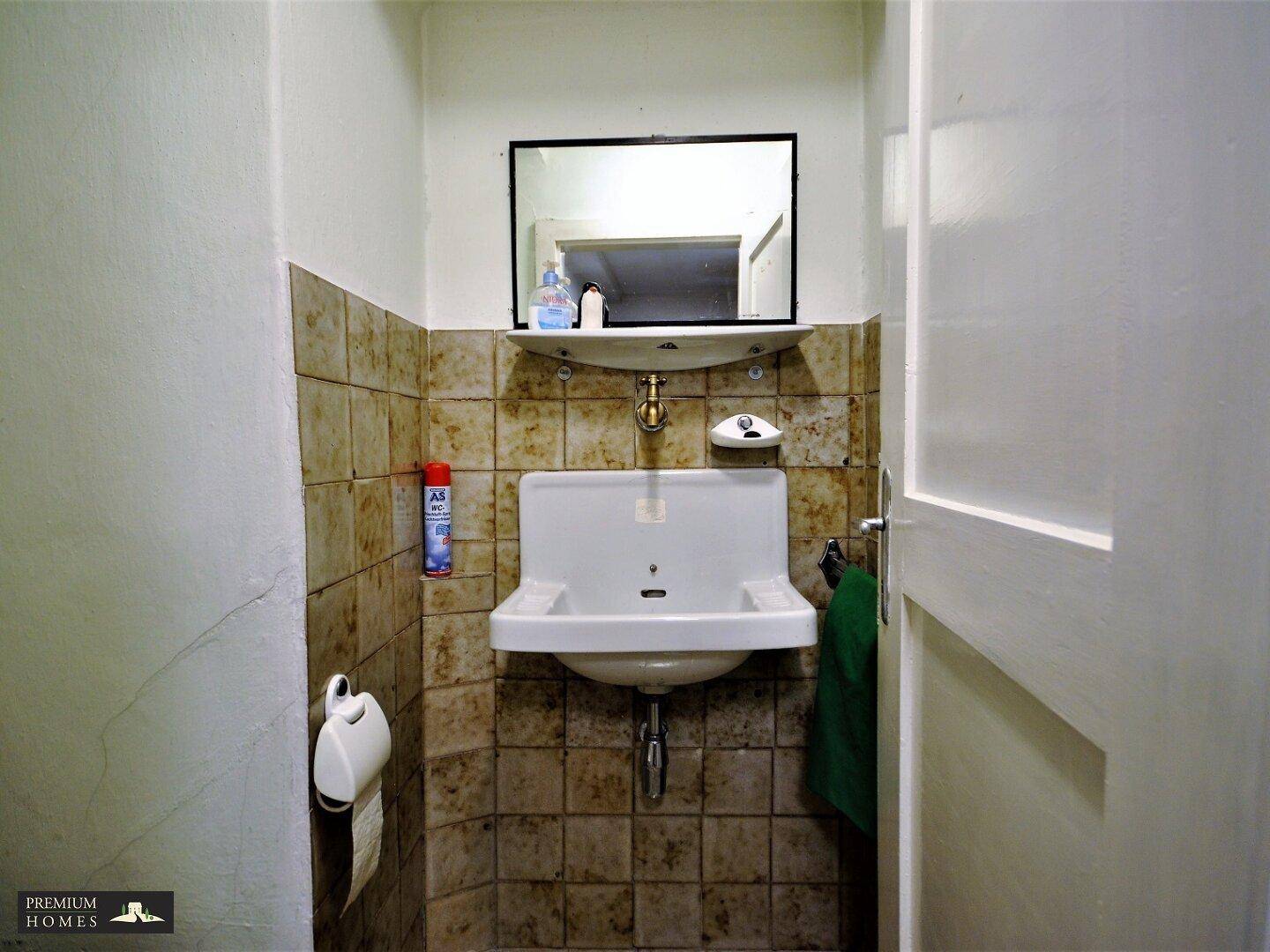 Wörgl Eigentumswohnung - erweiterbare Räumen im Dachboden - Toilette