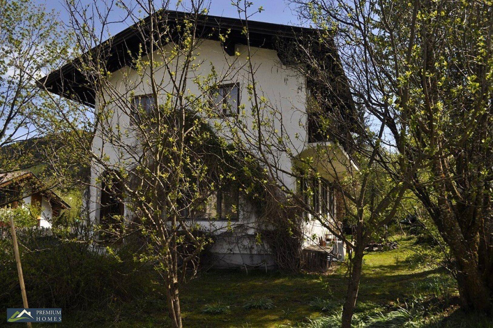 NIEDERAU - Einfamilienhaus - Sanierungsobjekt - in sonniger Lage - Hausansicht