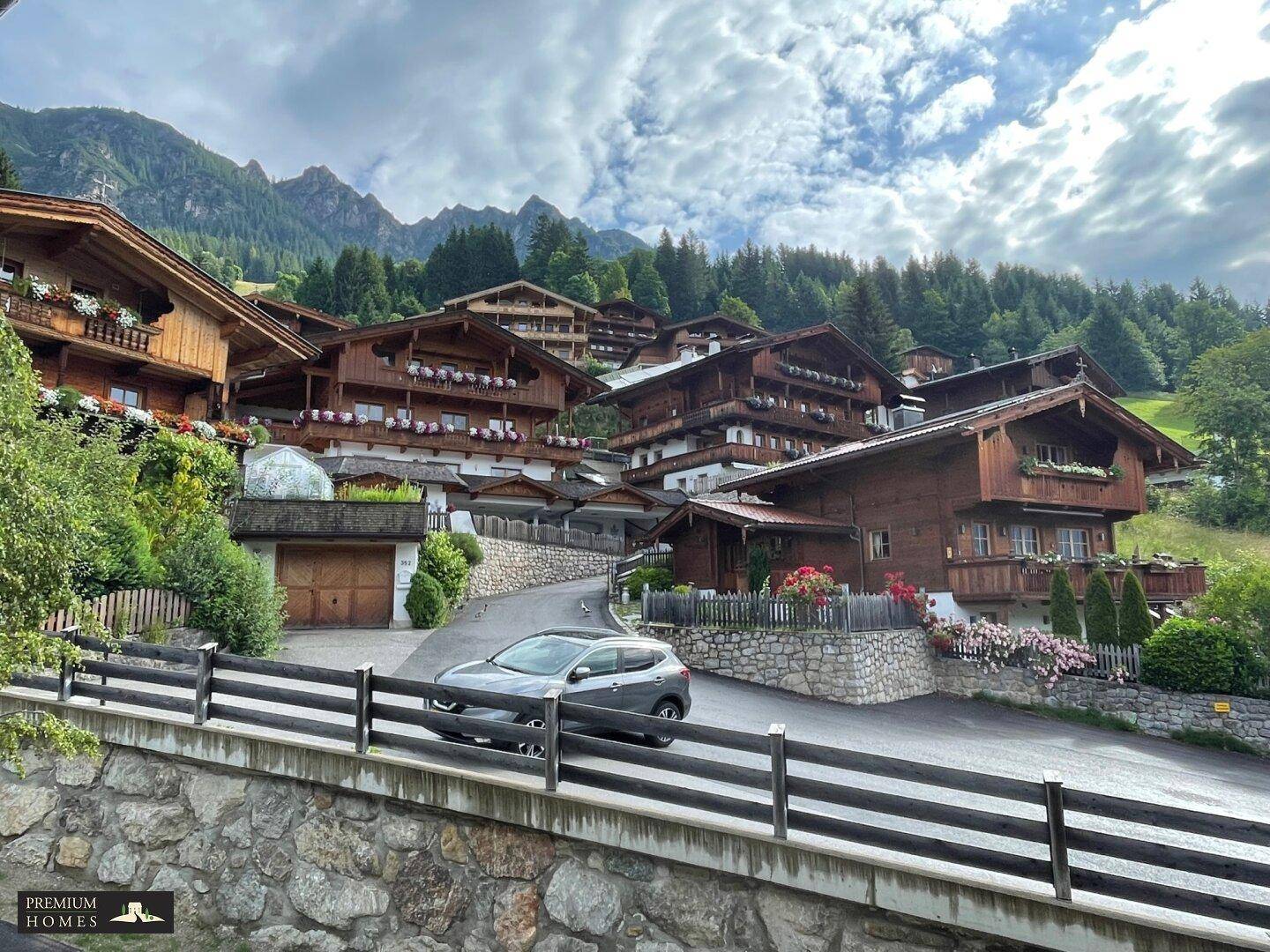 Alpbach - 2 Zimmer Wohnung im 1. OG - Blick vom Balkon Richtung Norden