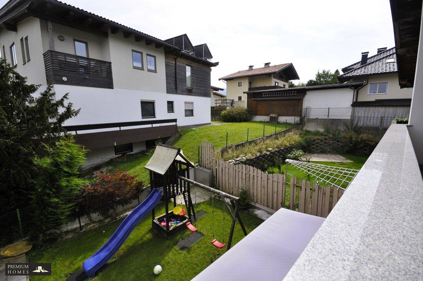 Angerberg - Doppelhaushälfte mit Garten - Balkonsicht in den Garten