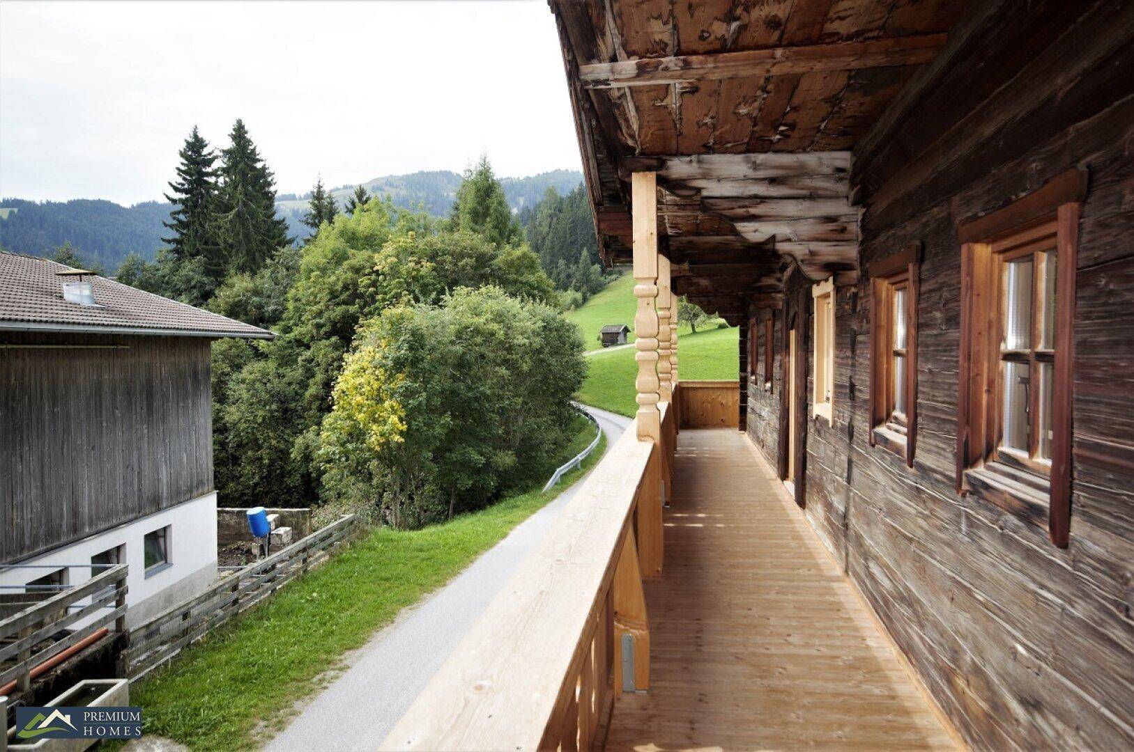 Wildschönau/Thierbach - Bauernhof zum Mieten Balkon vorne