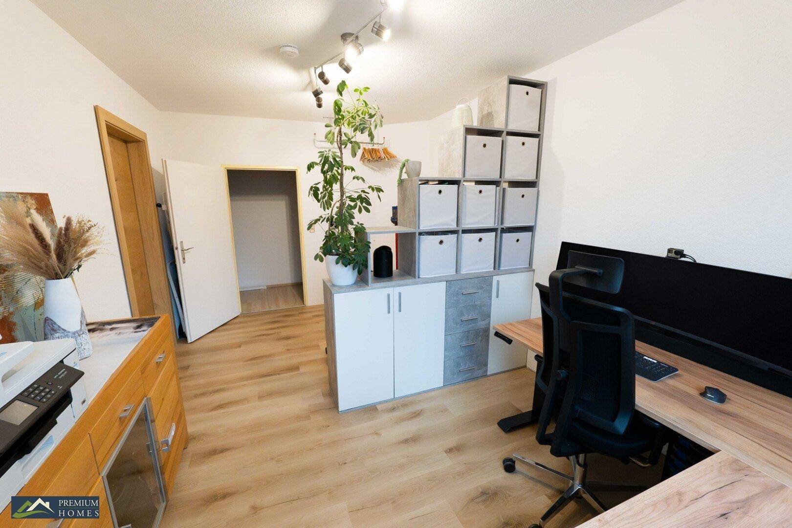 KIRCHBICHL - Eigentumswohnung - Zimmer/Büro