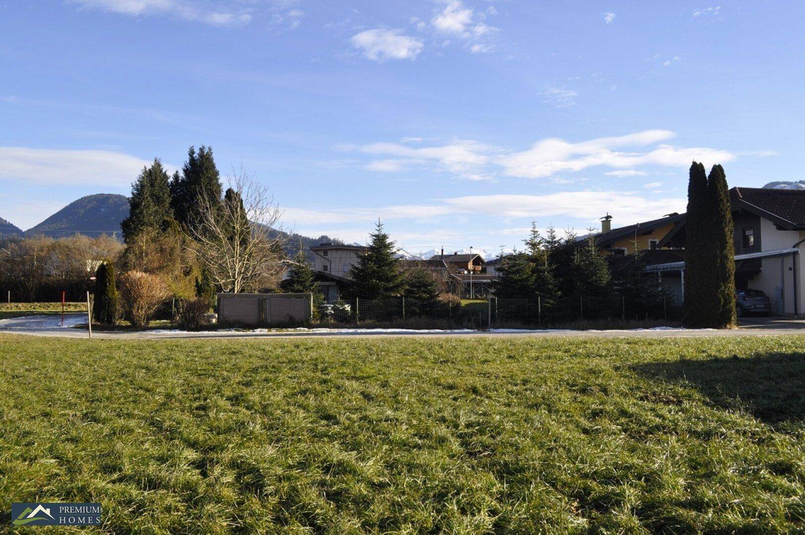 KIRCHBICHL - 726 m² Baugrund - ein Stück Natur - Aussicht Richtung Süden