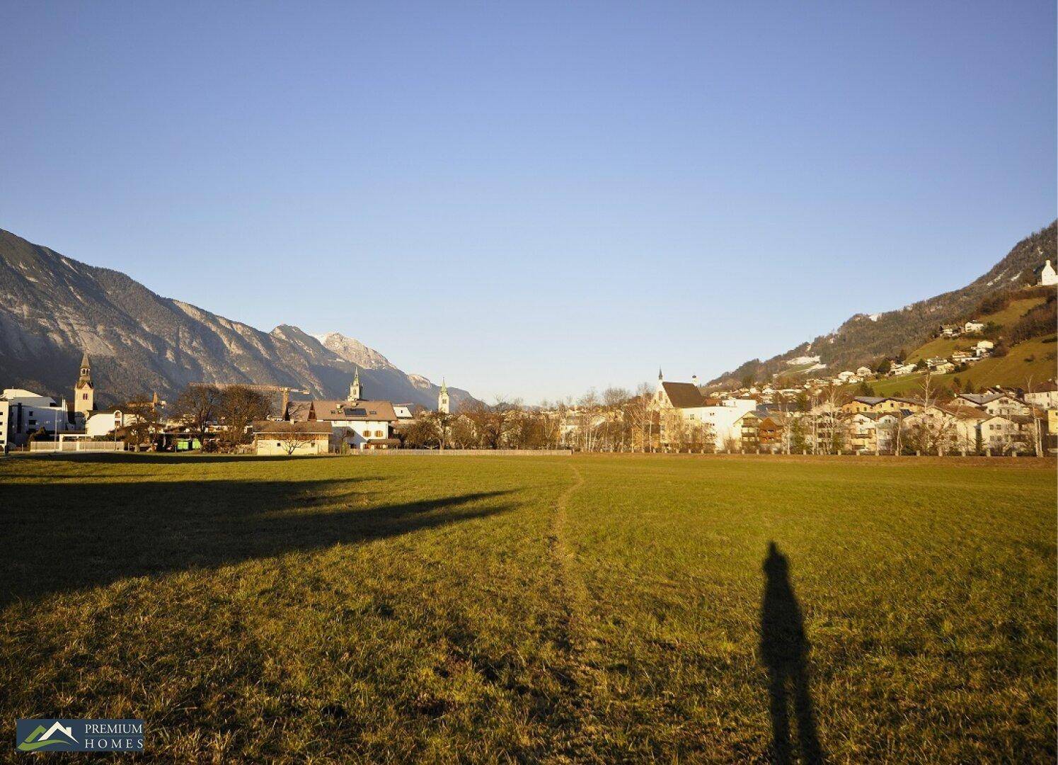 Schwaz - großzügiger, eleganter Wohnraum - nächste Umgebung - Spazierwege