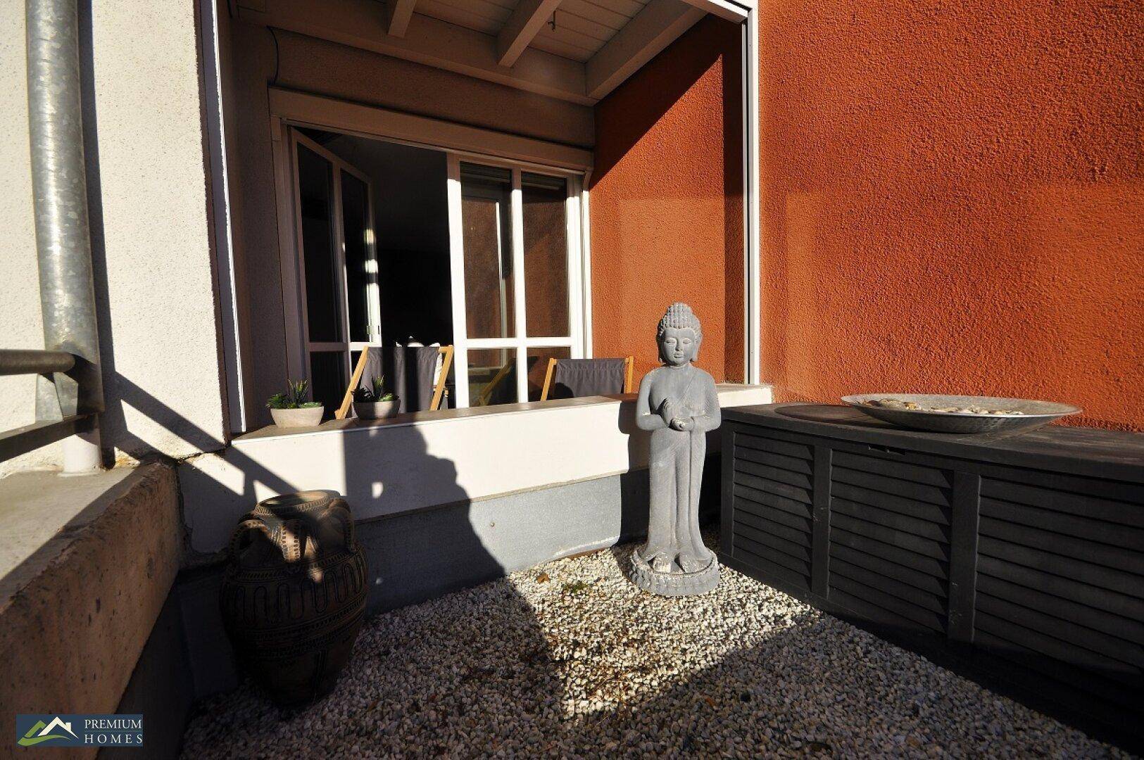 Schwaz - großzügiger, eleganter Wohnraum - Loggia - Elternschlafzimmer Zugang