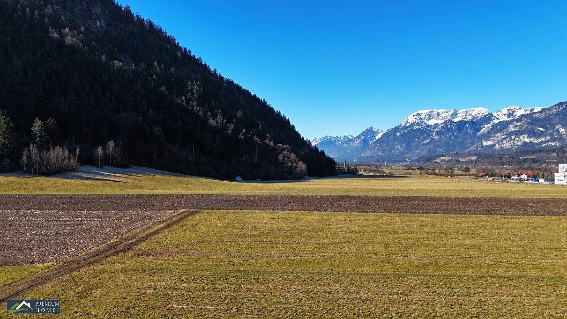 KUNDL - Luxuriöses Landhaus für Ihre Familie - 5 Zimmer, Balkon, Terrasse, Wintergarten und sehr viel Grünfläche - Ansicht 4