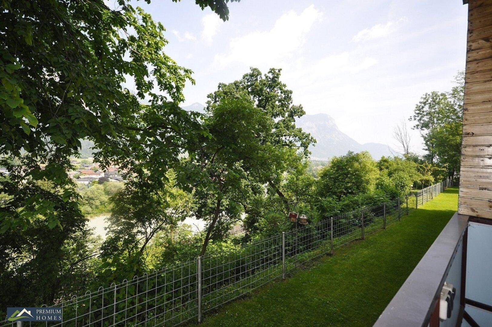 KIRCHBICHL - Eigentumswohnung - Blick vom Balkon in die Allgemeinfläche