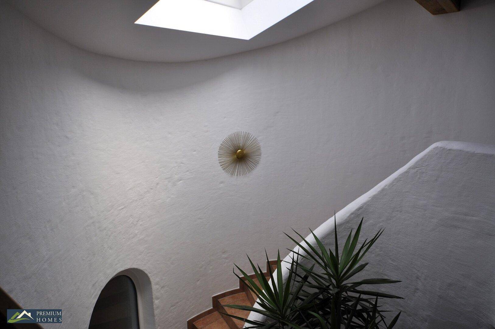 Einfamilienwohnhaus geschwungene Treppe