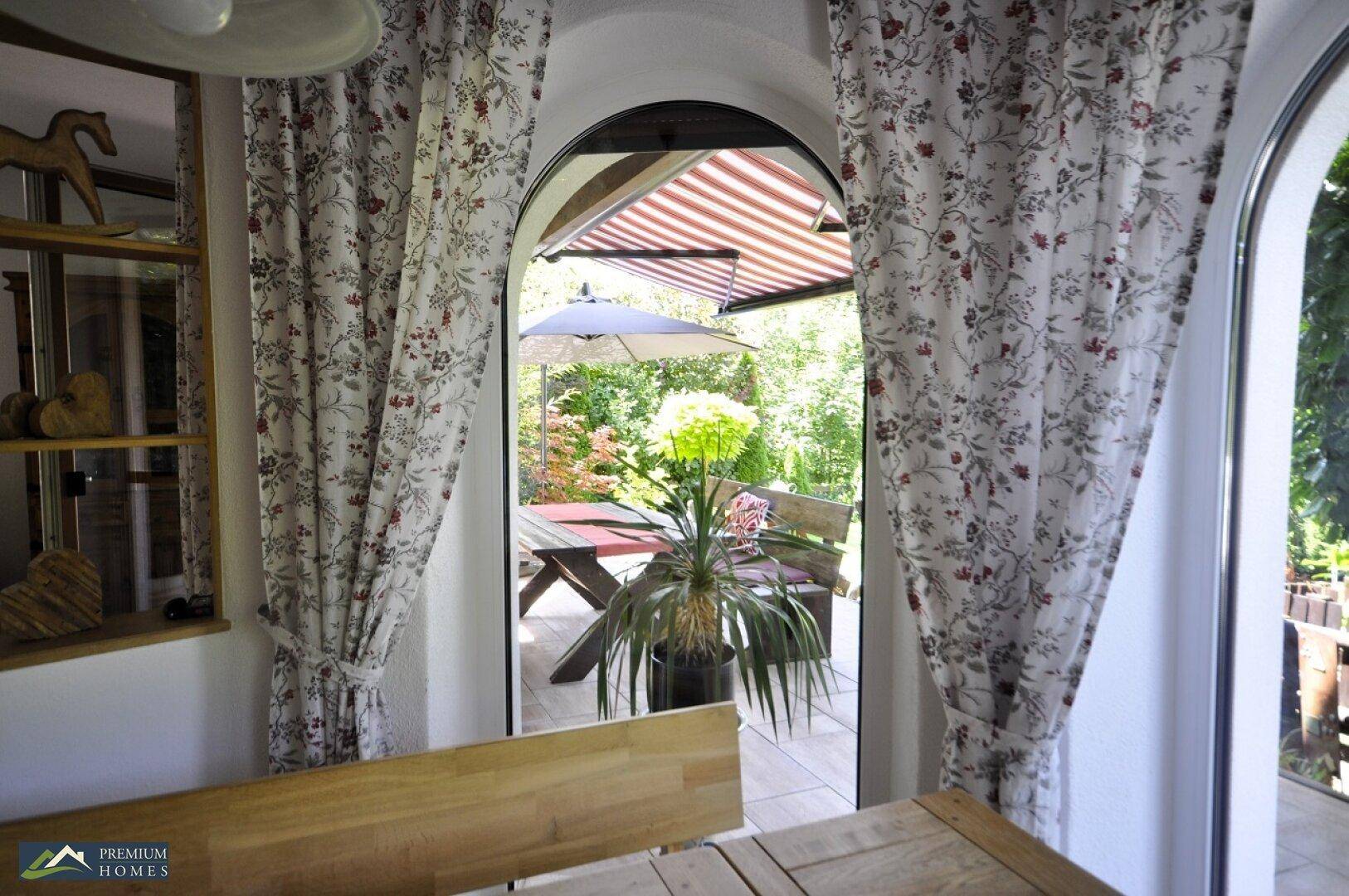 Einfamilienwohnhaus Terrassenschau