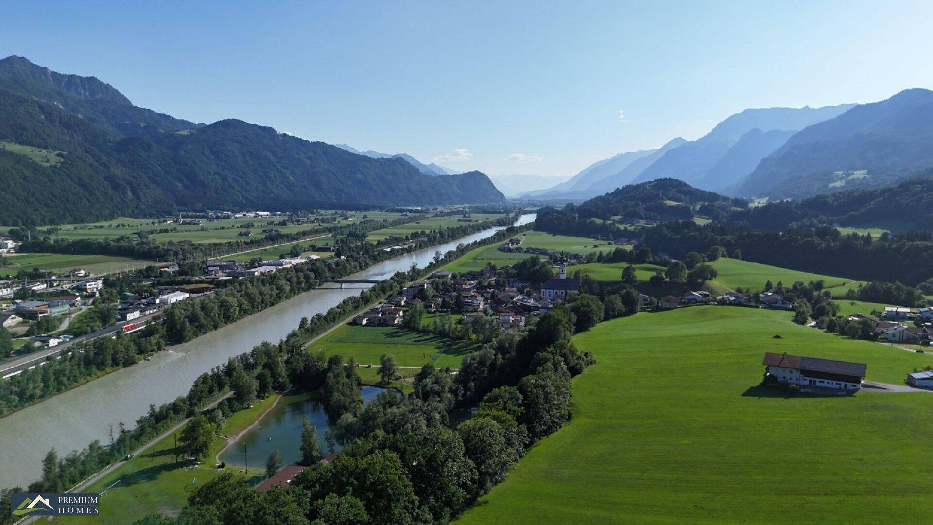 BREITENBACH am Inn - Mitterweg - Blick ins Inntal