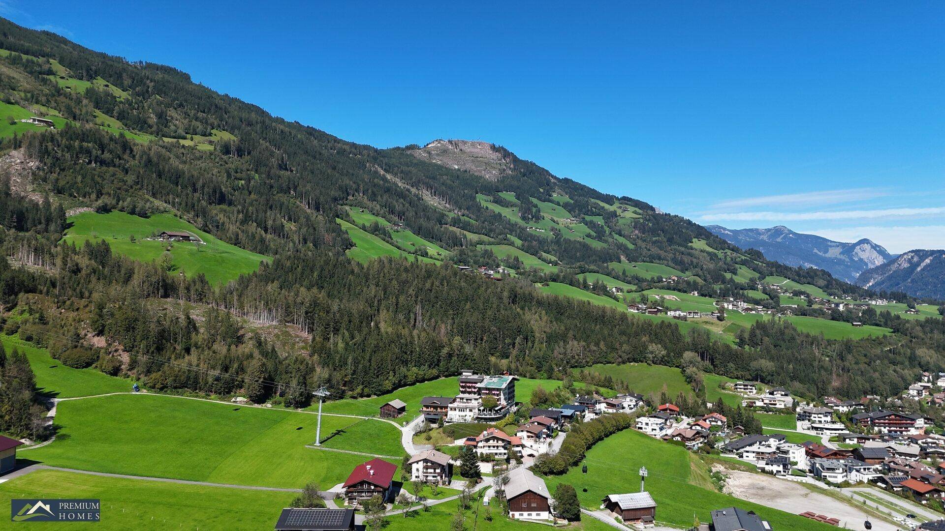 FÜGENBERG - Doppelhaushälfte in Aussichtslage