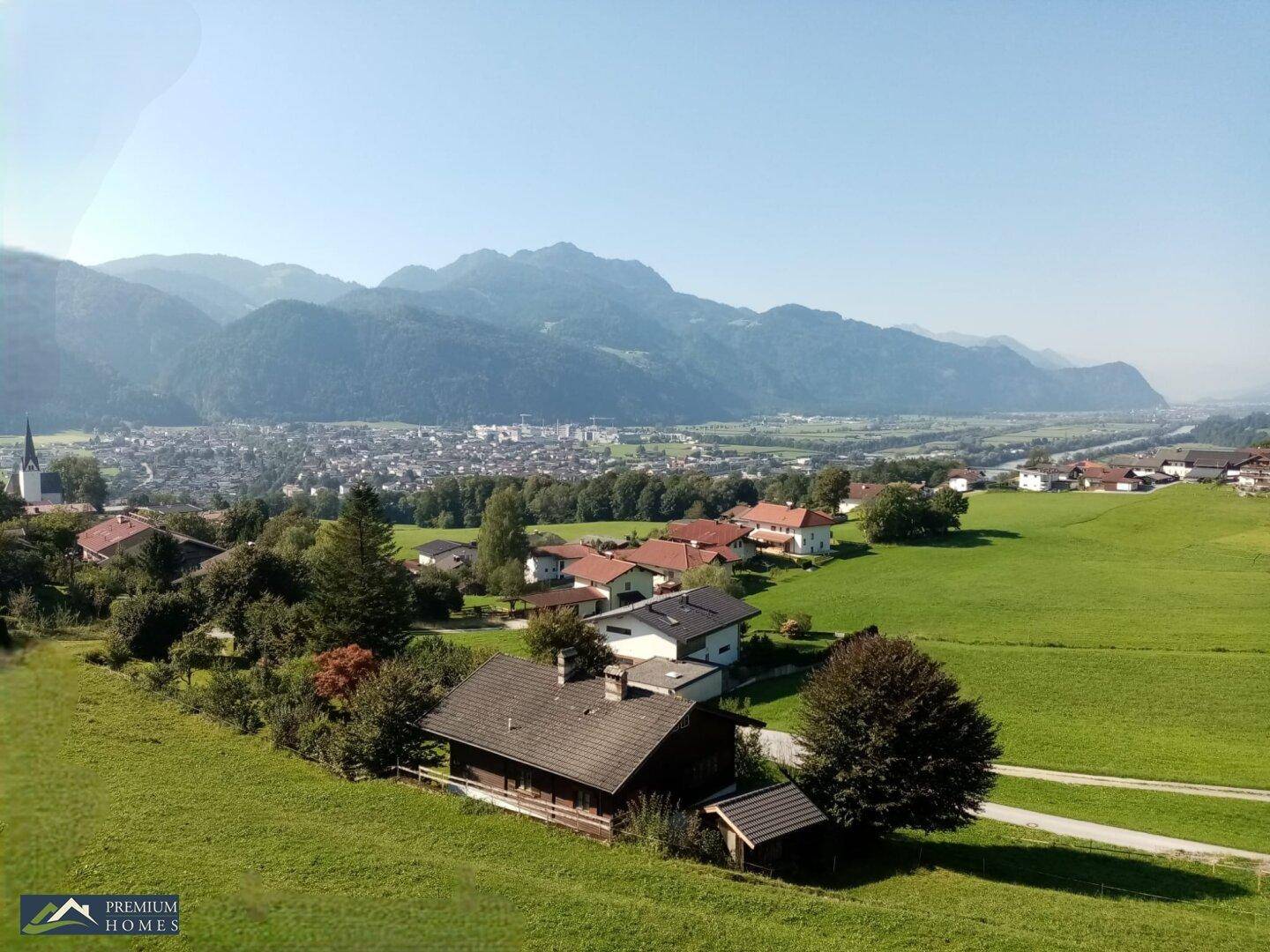 Aussicht_Kleinsöll_Kirche_und_Gratlspitz