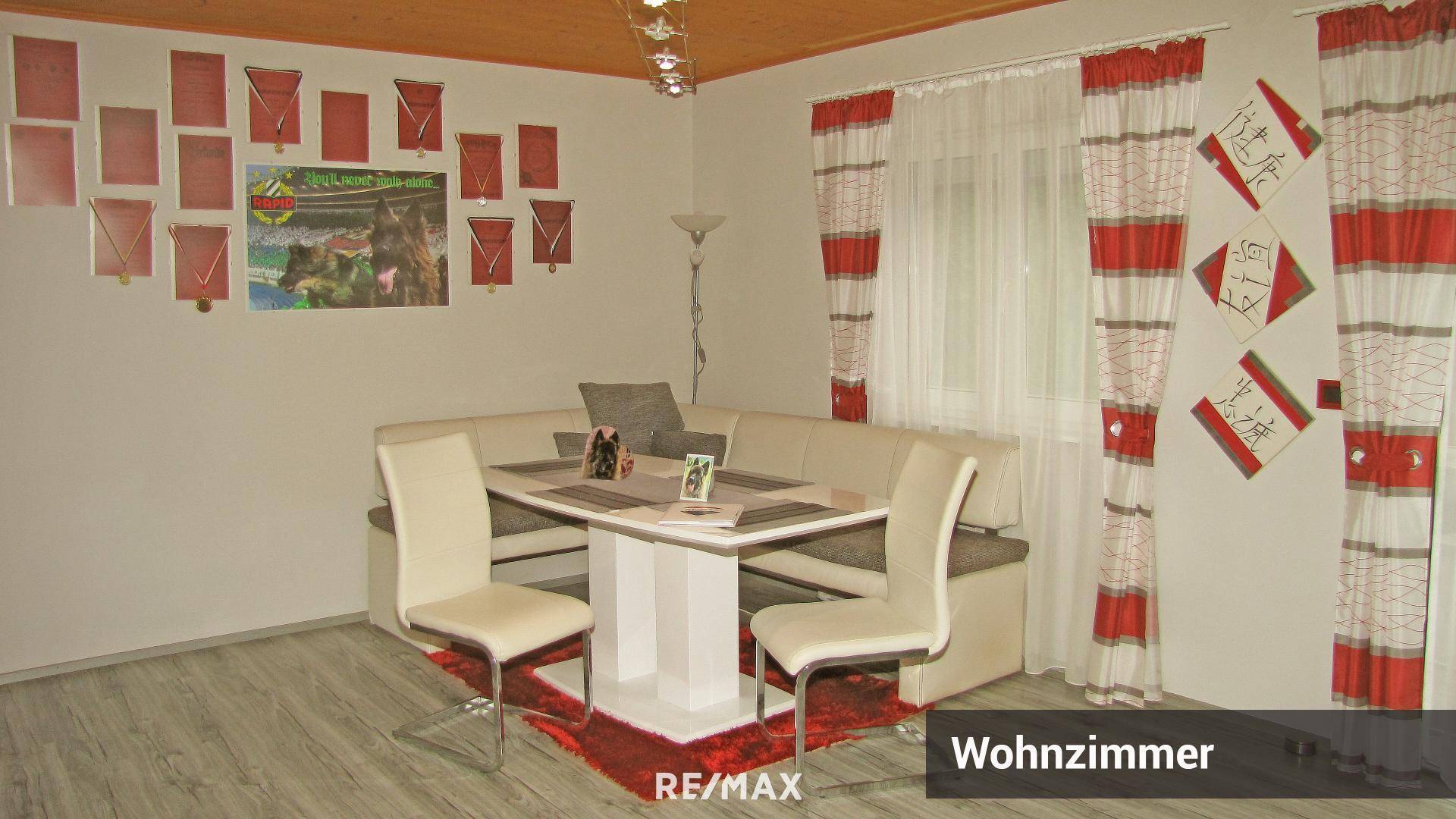 RE/MAX Wohnzimmer