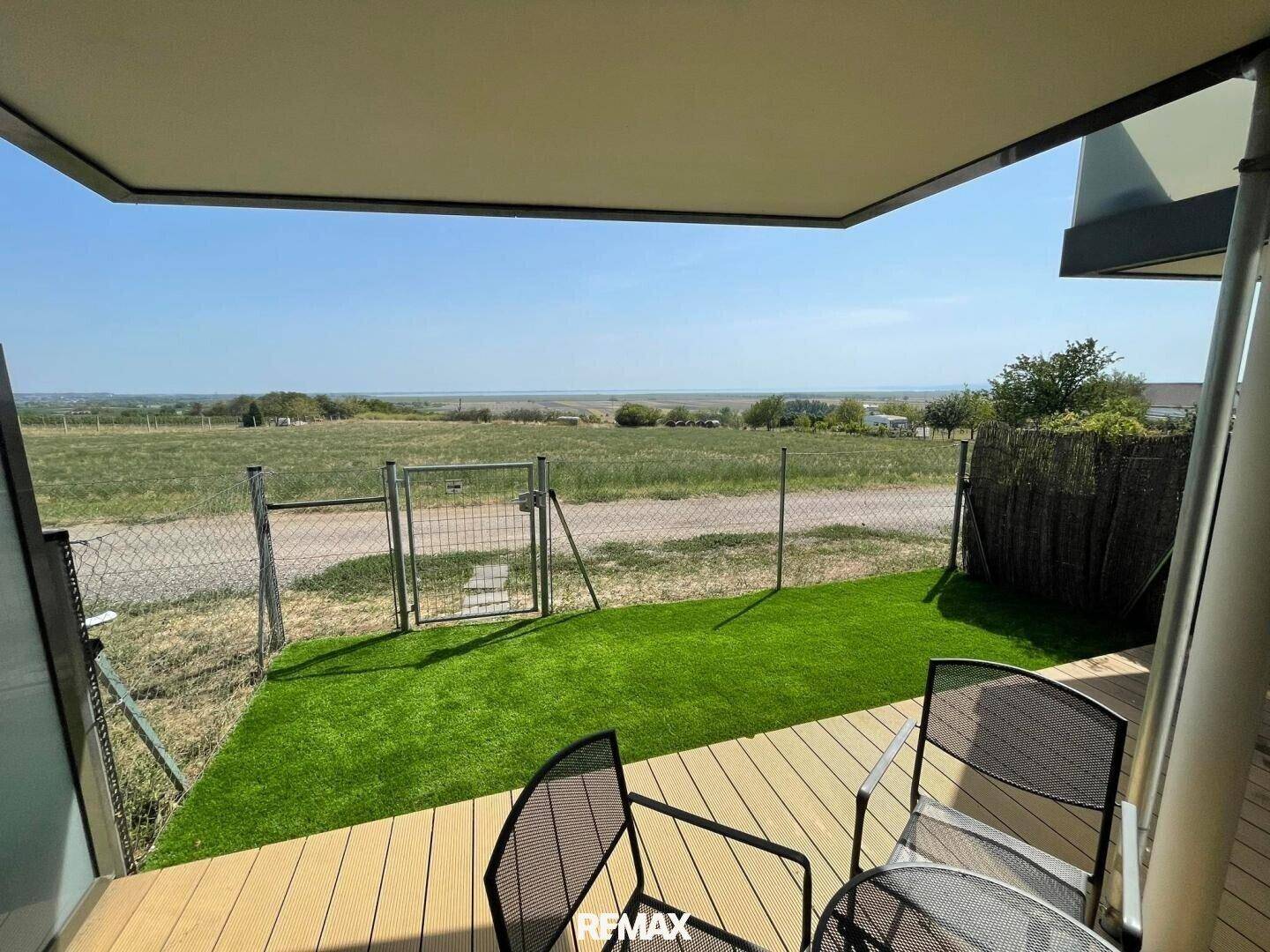 Jois Terrassenbereich