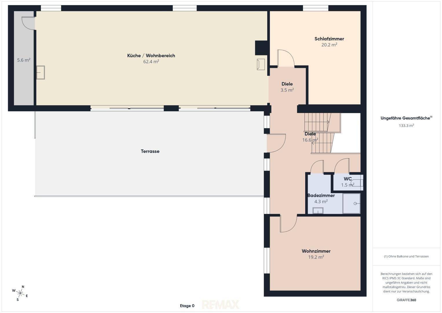 Grundriss der Etage 0 mit offener Küche/Wohnbereich, Schlafzimmer, Bad und großer Terrasse.